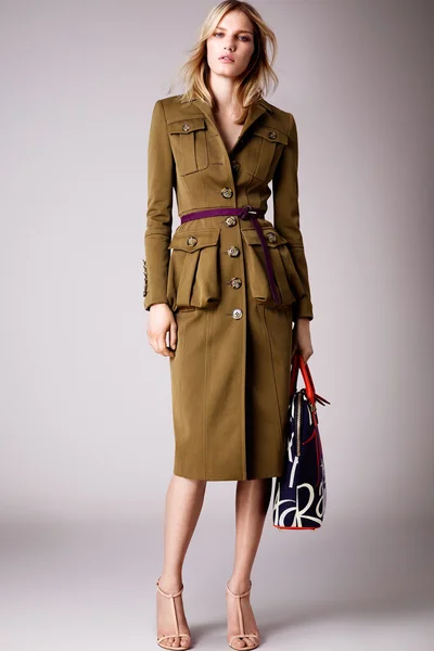 Look 16